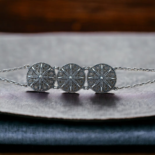 Van Bracelet